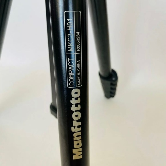 Manfrotto MKC3-H01 Compact Series Tripod